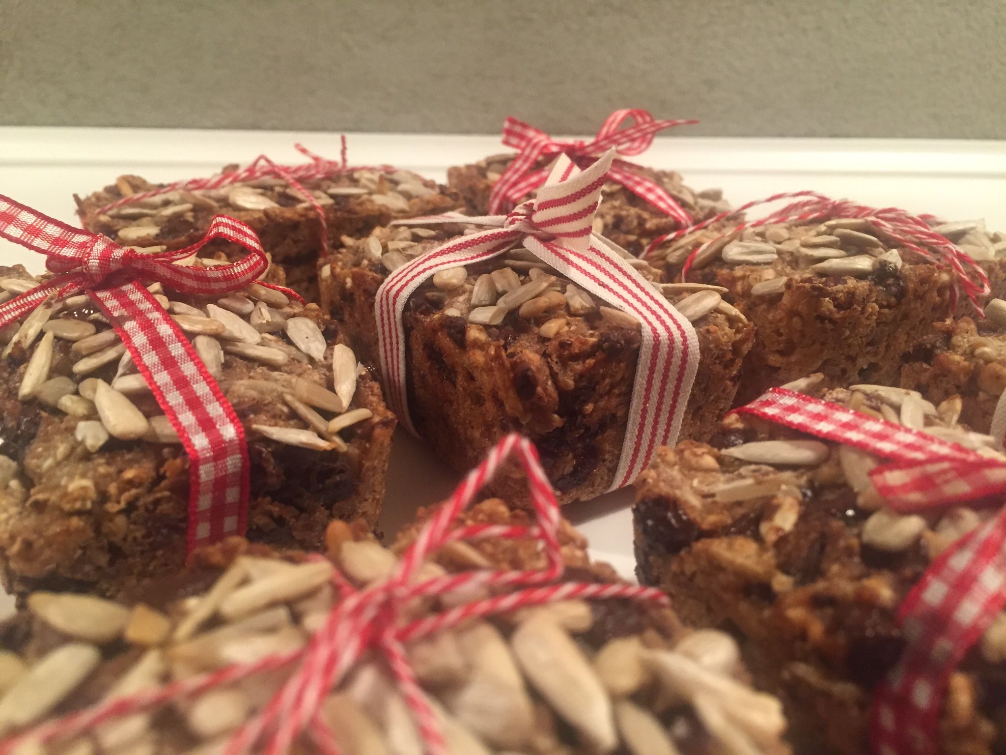 Julerugbrød med chokolade og tranebær