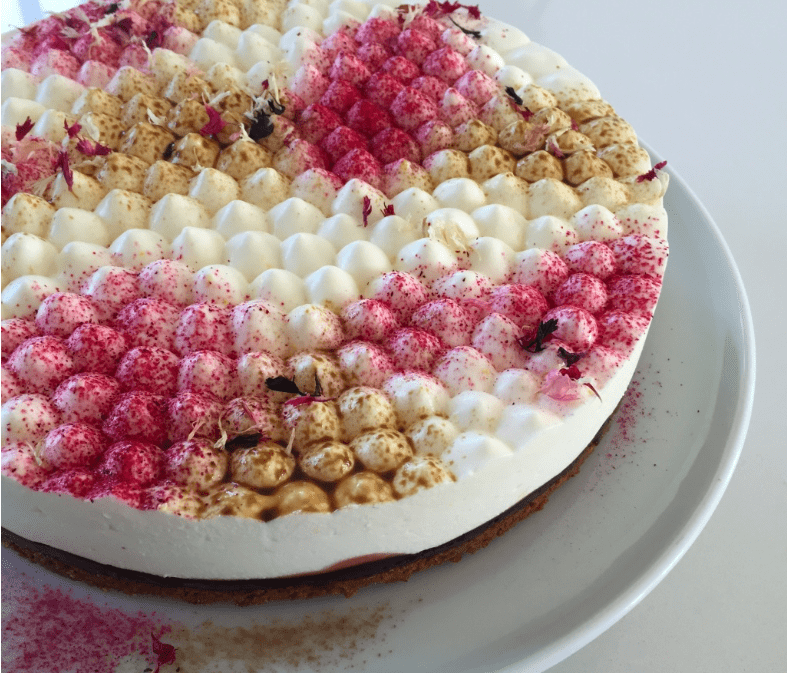 Cheesecake med solbær og lakrids – Kagemagi