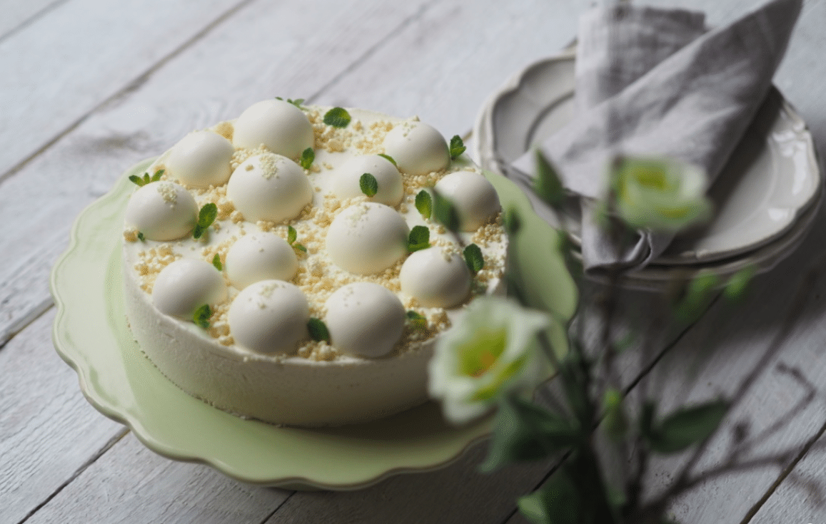 Moussekage med havre, lime og mynte