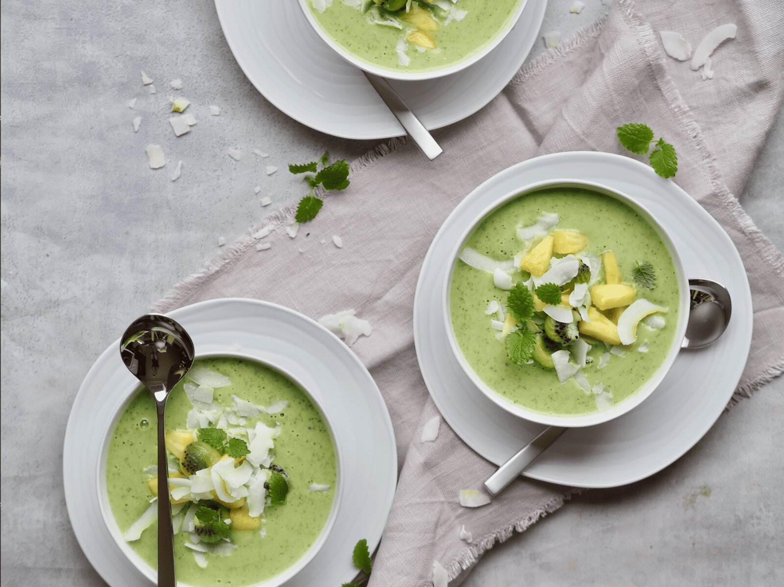 Grøn smoothiebowl // Morgenmad med KitchenAids nye blender