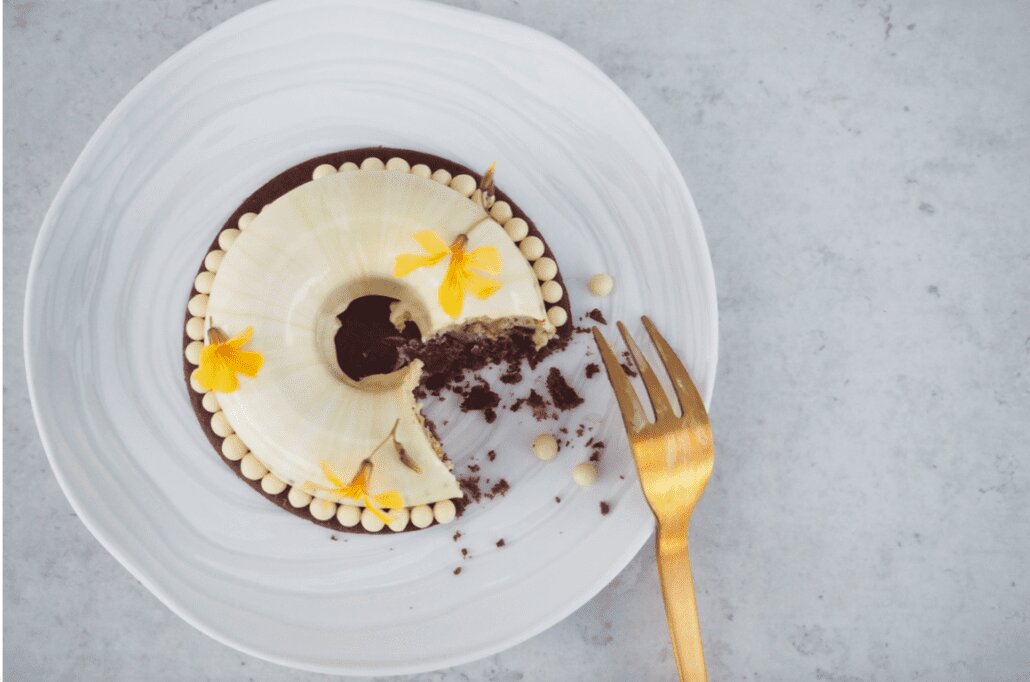 Banandonuts m. karamelliseret hvid chokolademousse