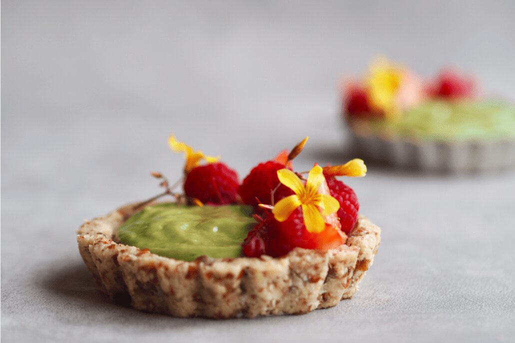 Tærter m. avocadocreme og bær