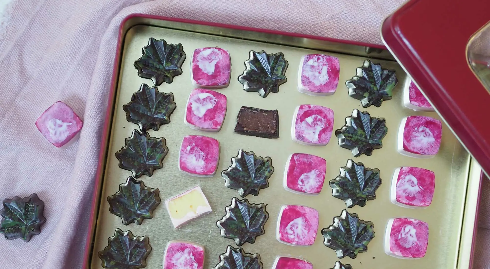 Fyldte chokolader med nutellafyld i forskellige By Ditte Julie former