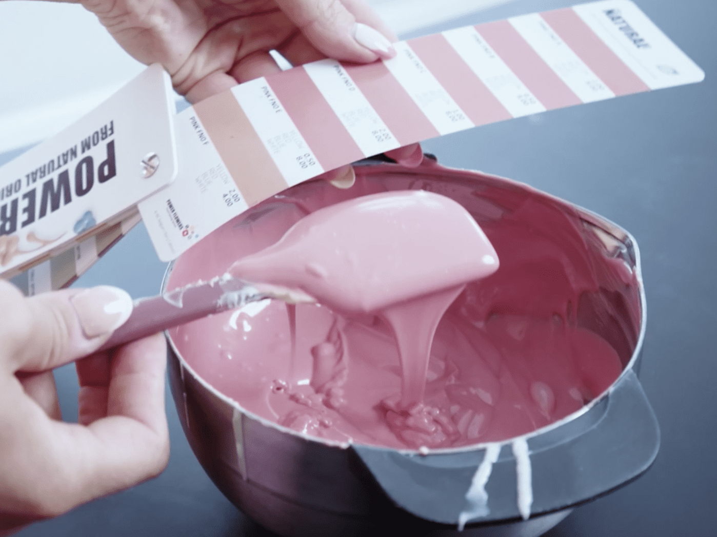 Indfarvning af chokolade m. indfarvet kakaosmør