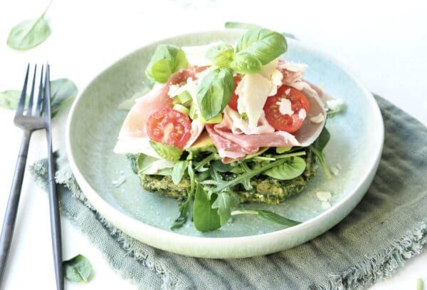 Spinatvafler m. pesto og parmaskinke