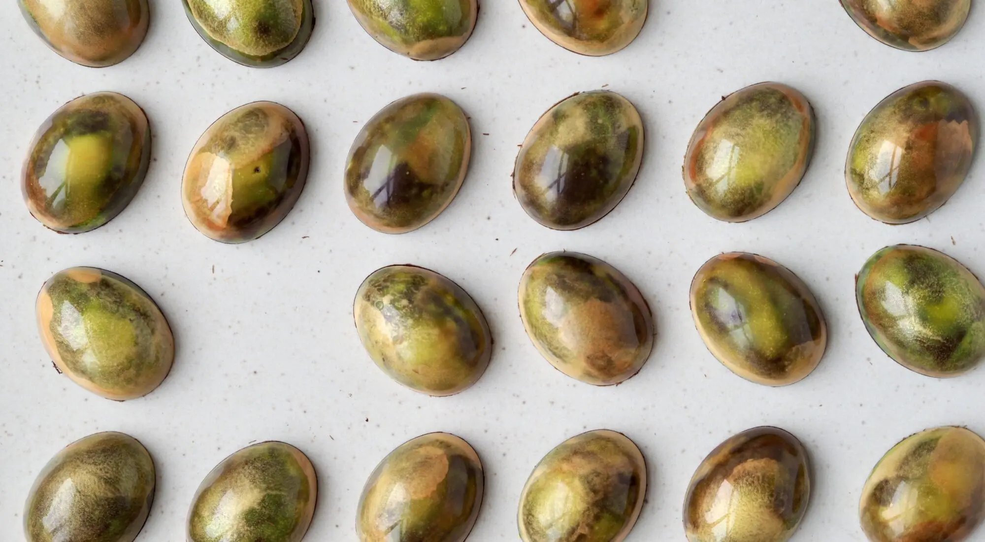 Fyldte chokoladeæg med citron