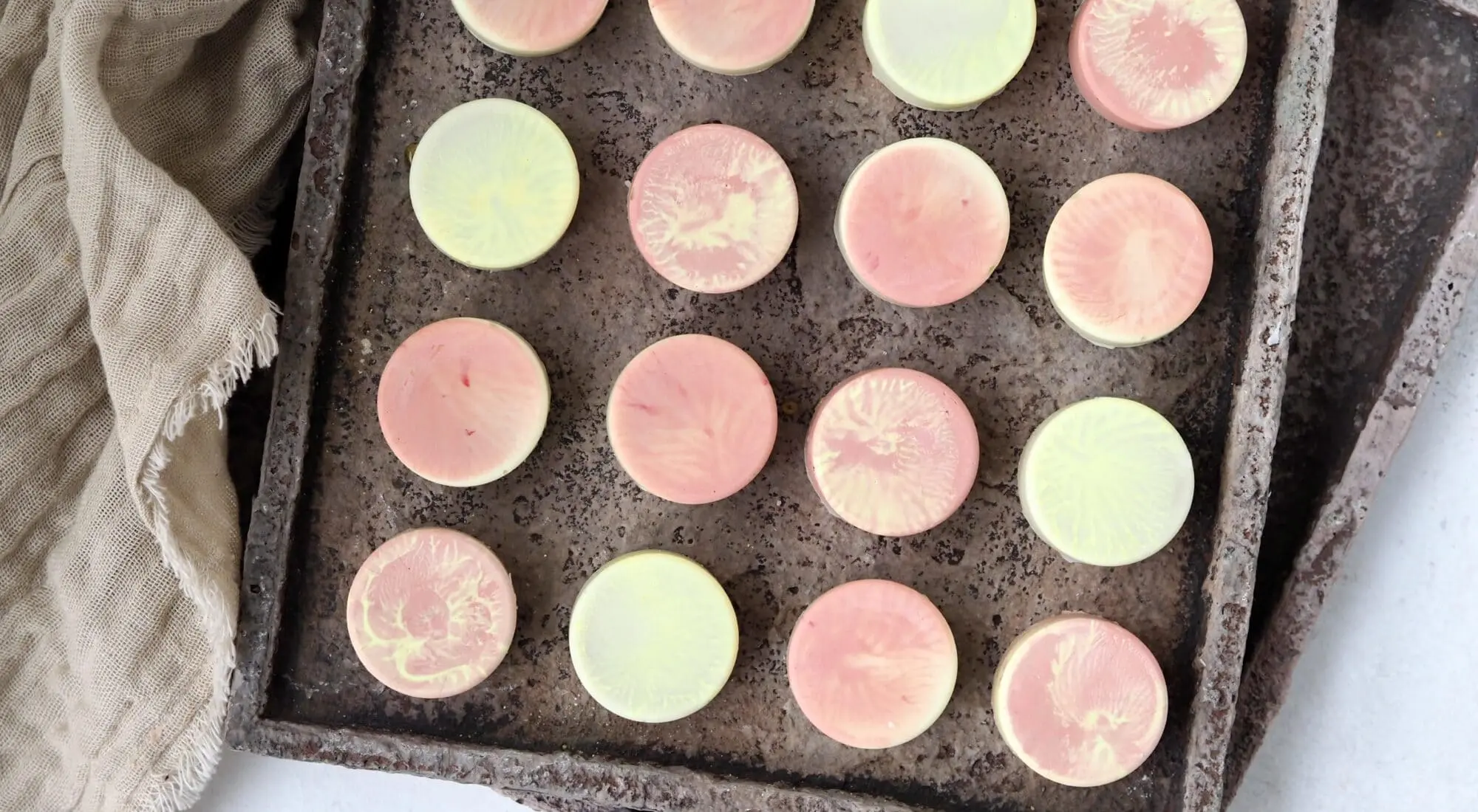 Fyldte chokolader med banankaramel