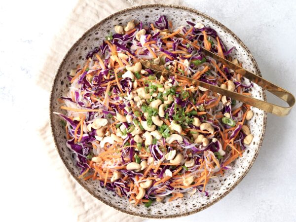 Kold asiatiskinspireret salat