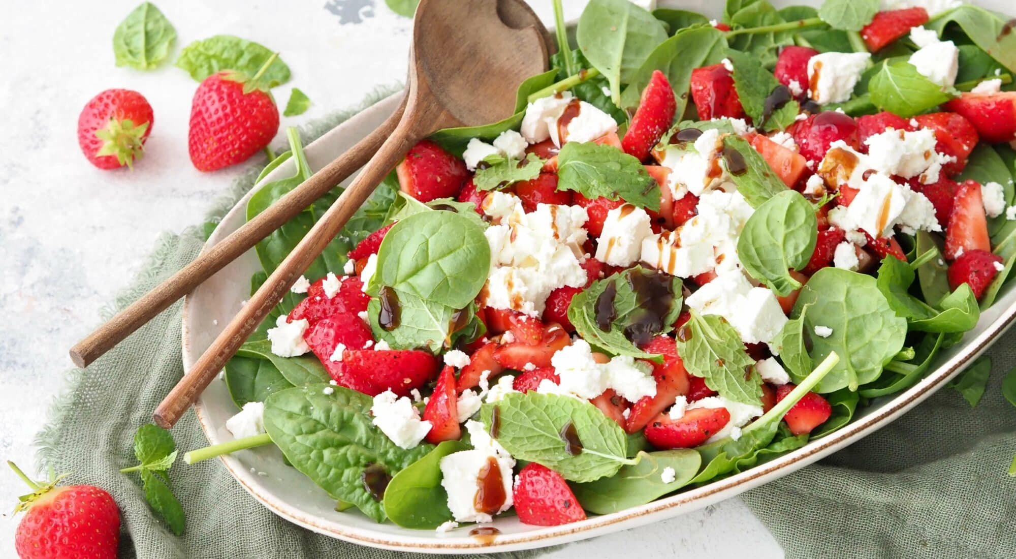 Jordbærsalat med spinat og balsamico