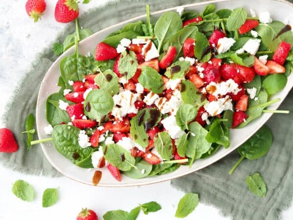 Jordbærsalat med spinat og balsamico