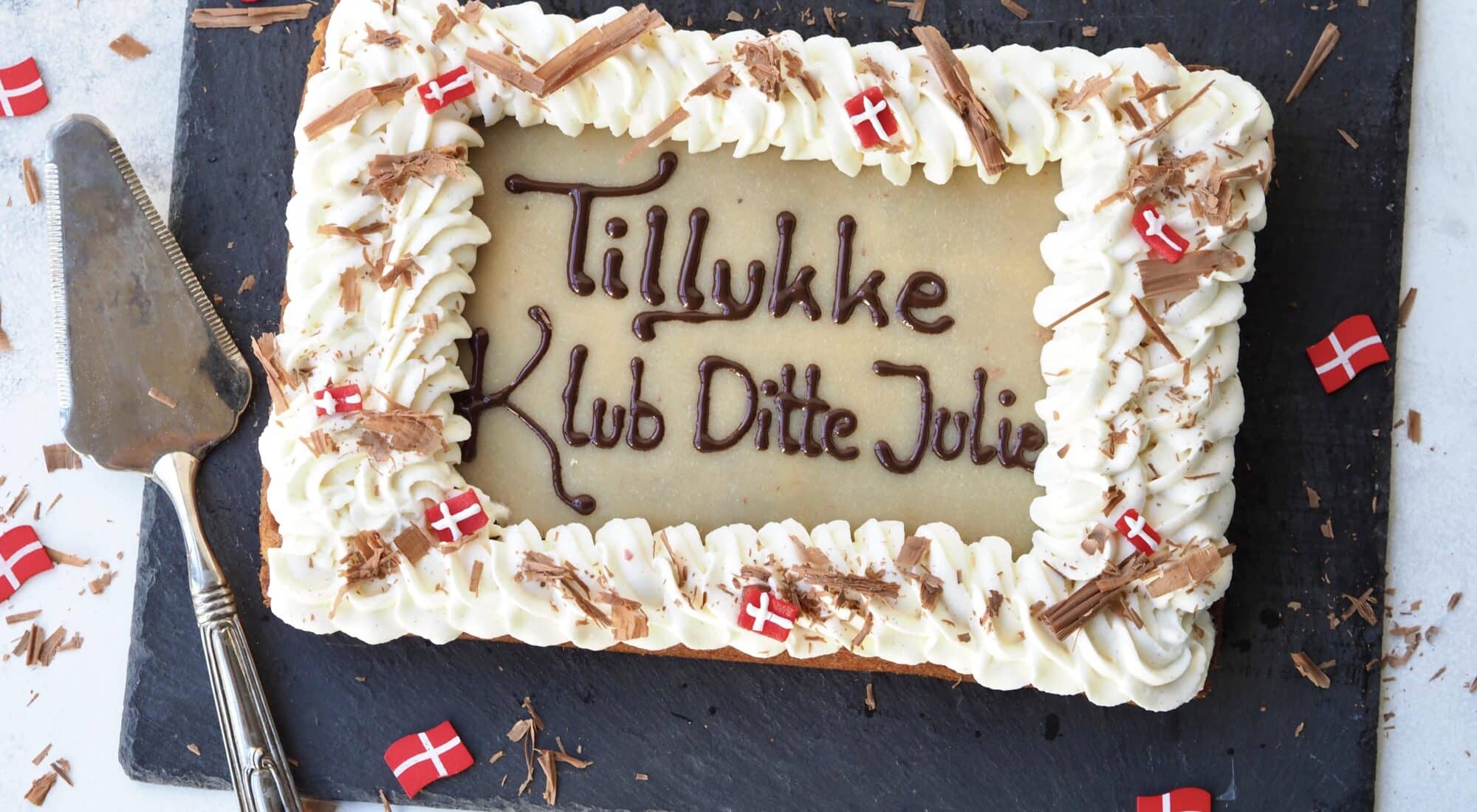 Glutenfri bradepandekage med marcipanlåg og flødeskum