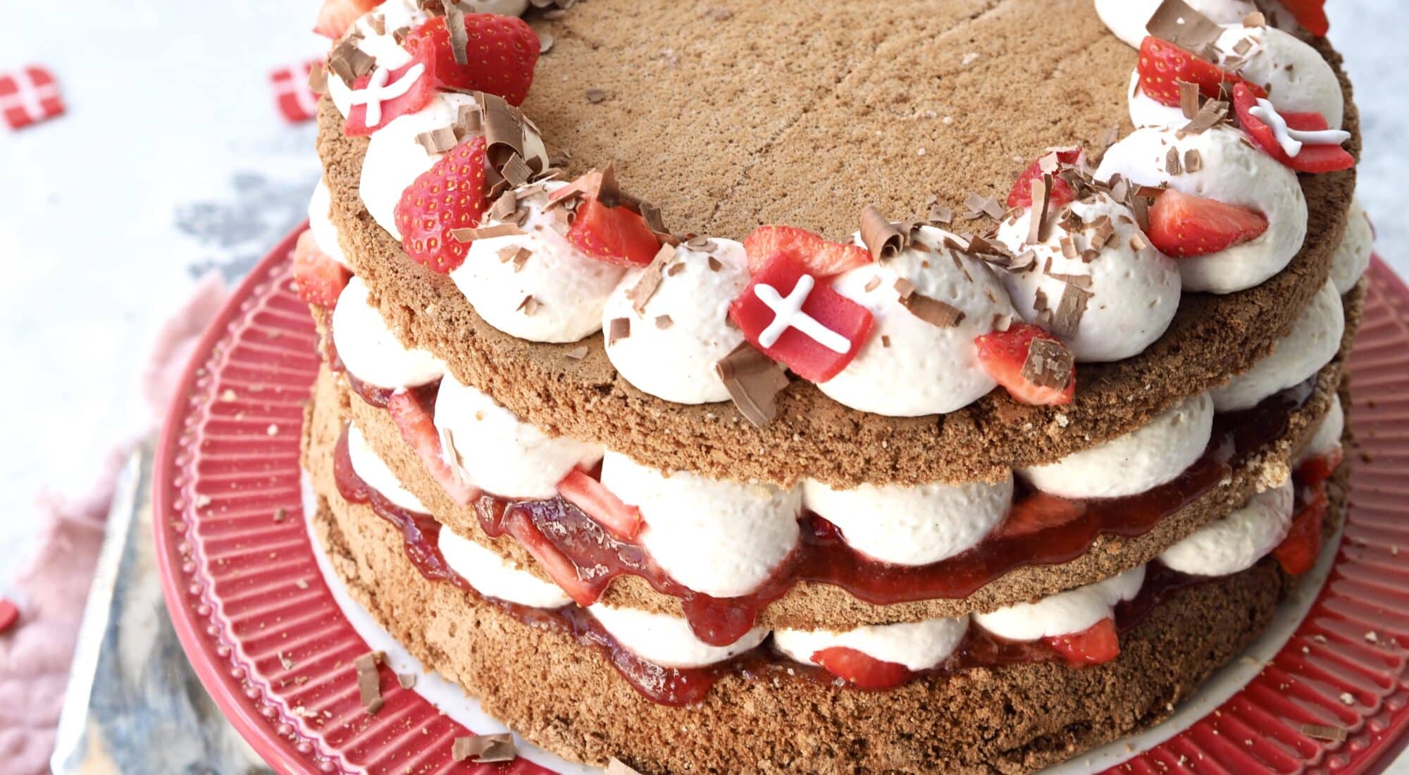 Glutenfri jordbærlagkage