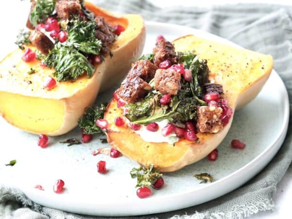 Bagte græskar med avocadocreme